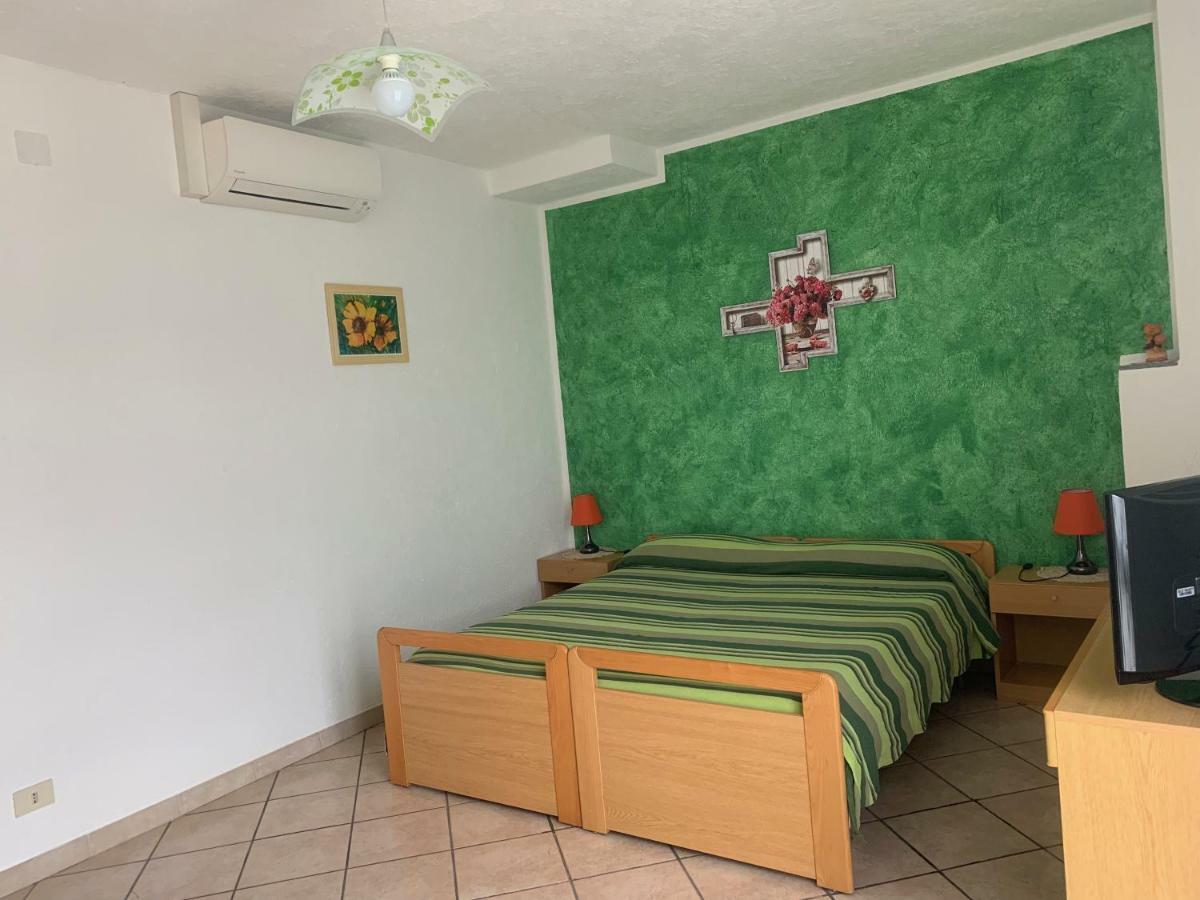 Agriturismo Gli Ulivi Гарленда Экстерьер фото